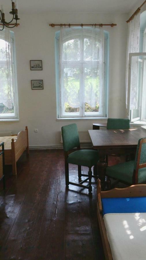 Apartamento Dom Pod Orlimi Skalami - Blisko Zamku Czocha Leśna Exterior foto