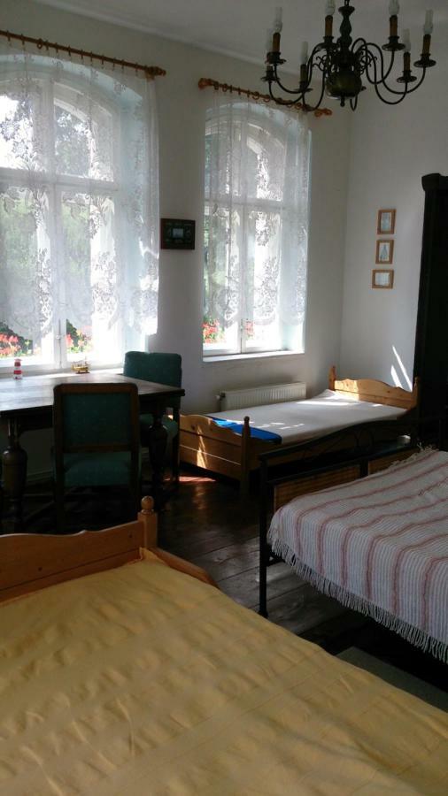 Apartamento Dom Pod Orlimi Skalami - Blisko Zamku Czocha Leśna Exterior foto